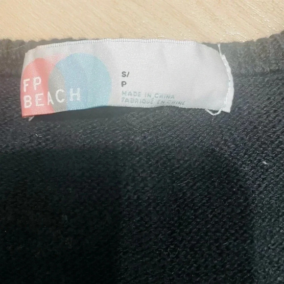 FP Beach Kai Black Cardigan Sweater crop Tank Button Detail Size S/P - Picture 7 of 10